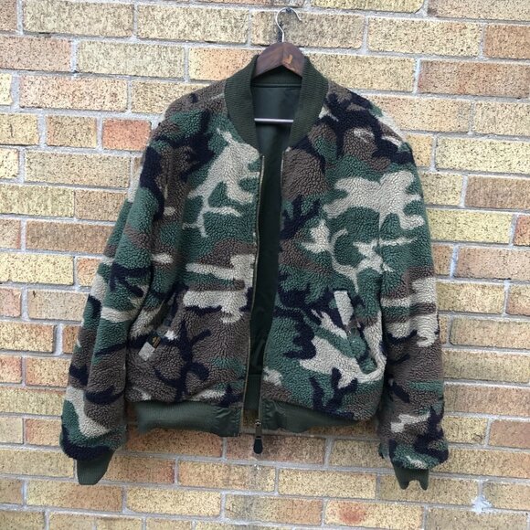 Alpha Industries MA-1 Reversible Sherpa Fleece Camo Jacket Large - Picture 5 of 15